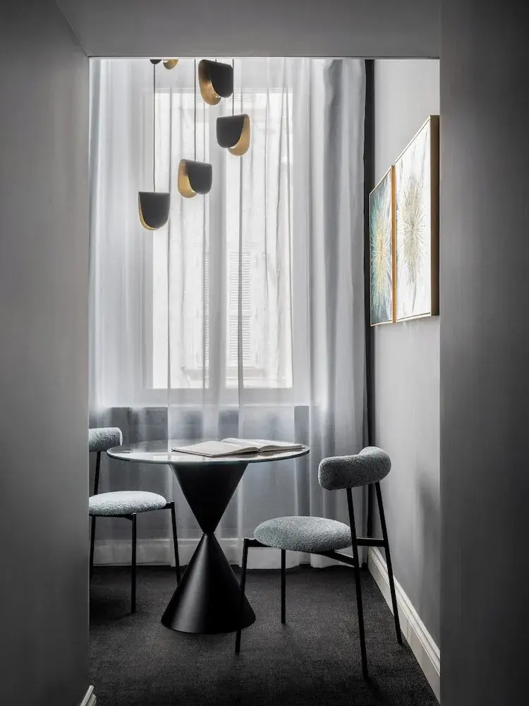 Foto - Golden House Vatican - Rienzo