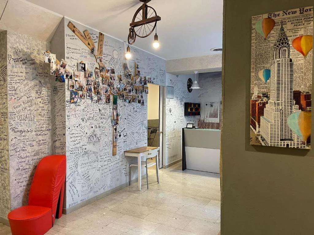 Photo - Lion University & Youth Hostel Milano