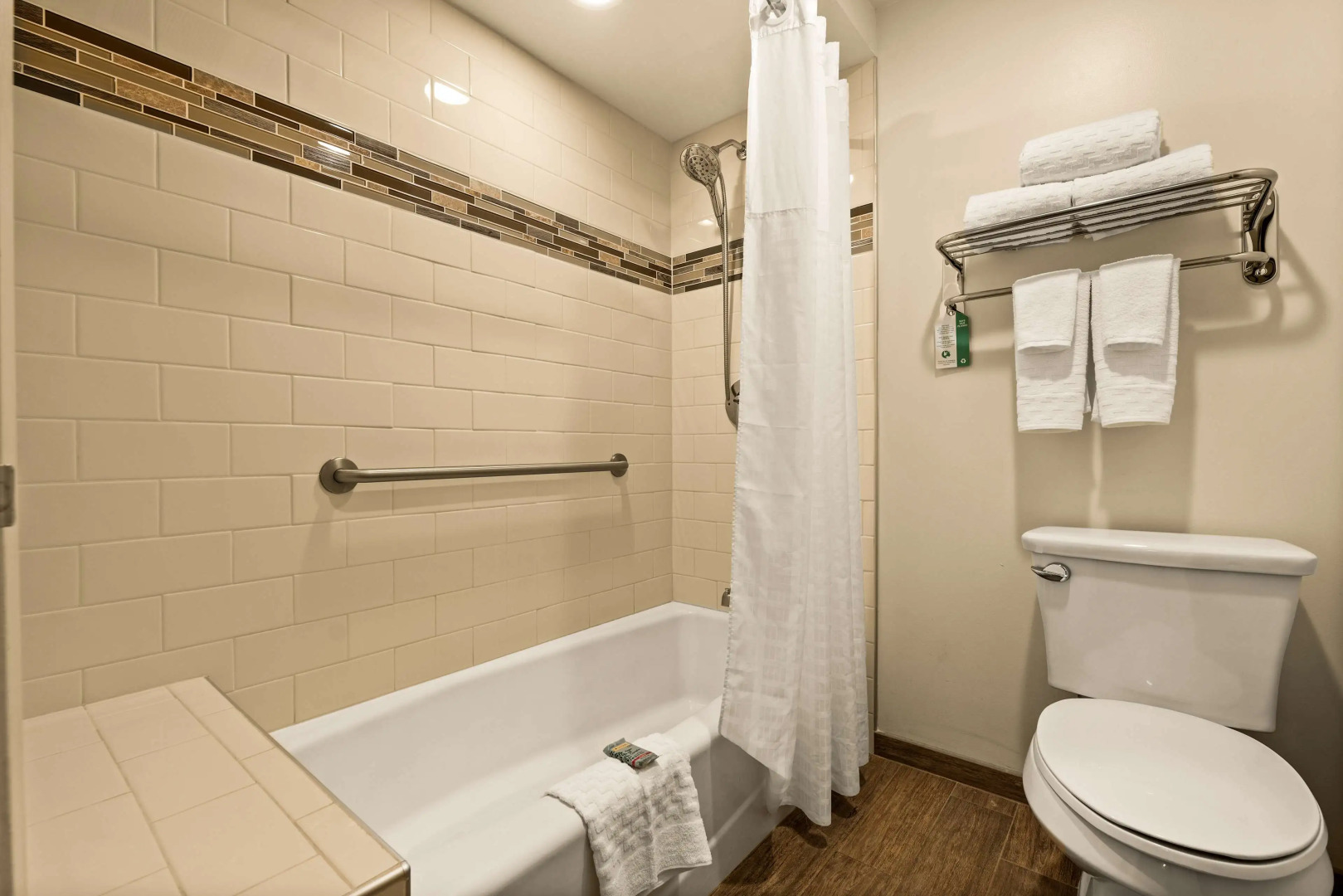 Photo - Best Western The Plaza Hotel Honolulu Airport - Free Breakfast