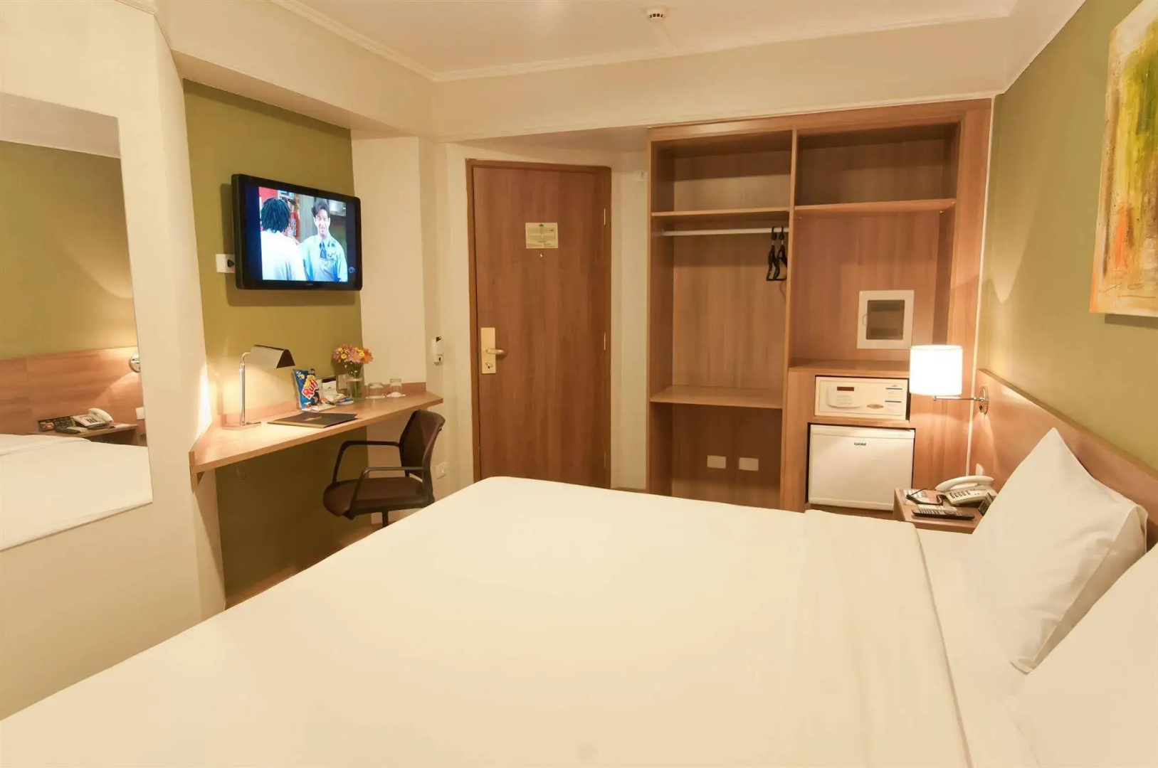 Foto - Summit Hotel Monaco