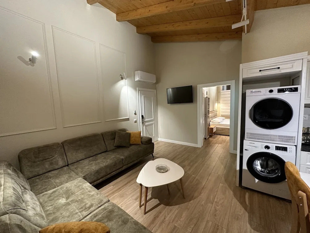 Photo - Arial Penthouse Suites