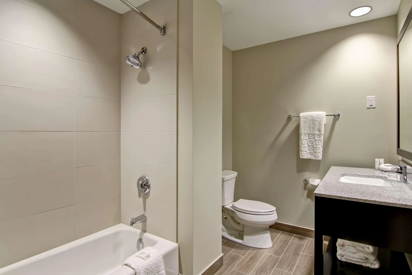 Photo - Best Western London Airport Inn & Suites