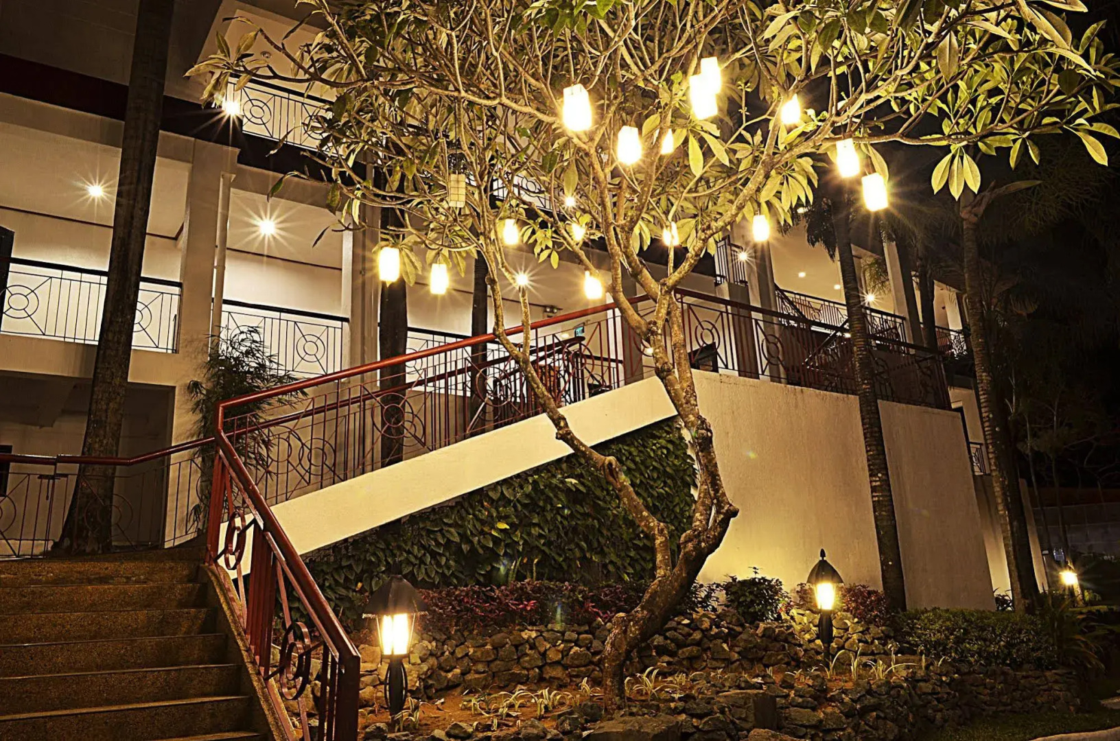 Photo - Thunderbird Resorts - Rizal