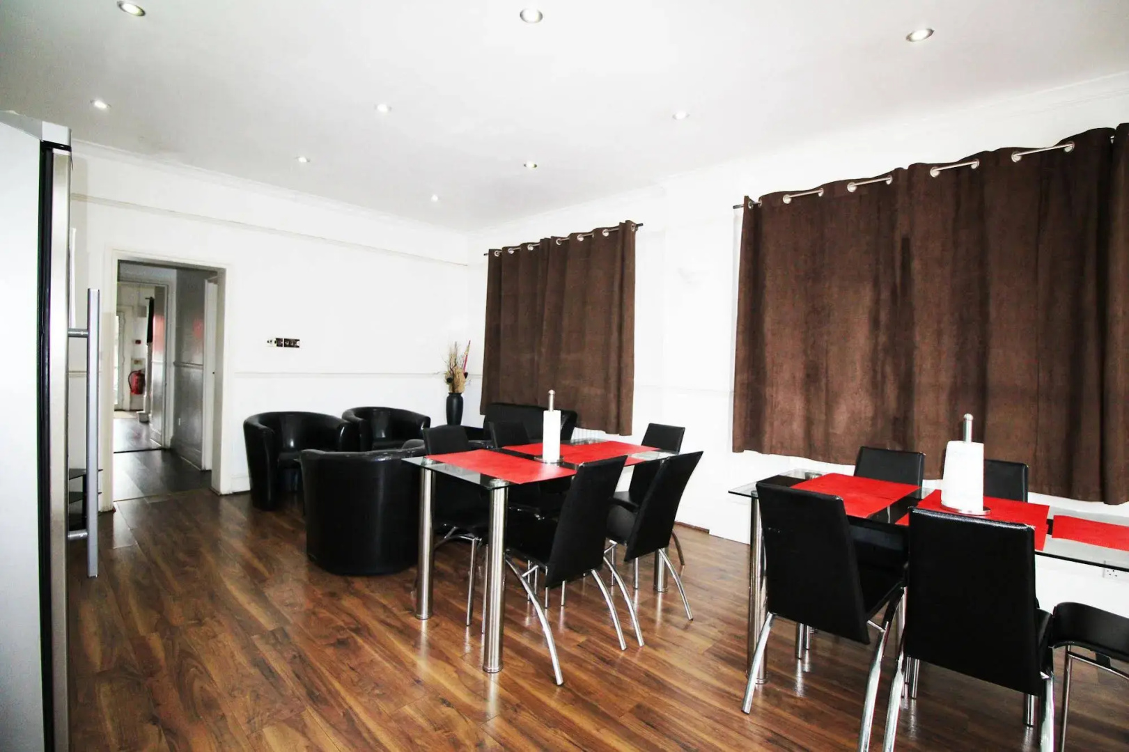 Photo - Flexistay Norbury Aparthotel