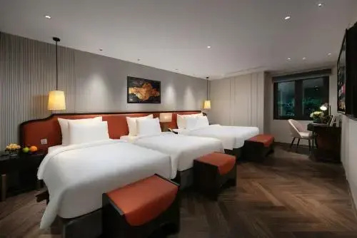 Photo - Le Premier Hotel & Rooftop Bar