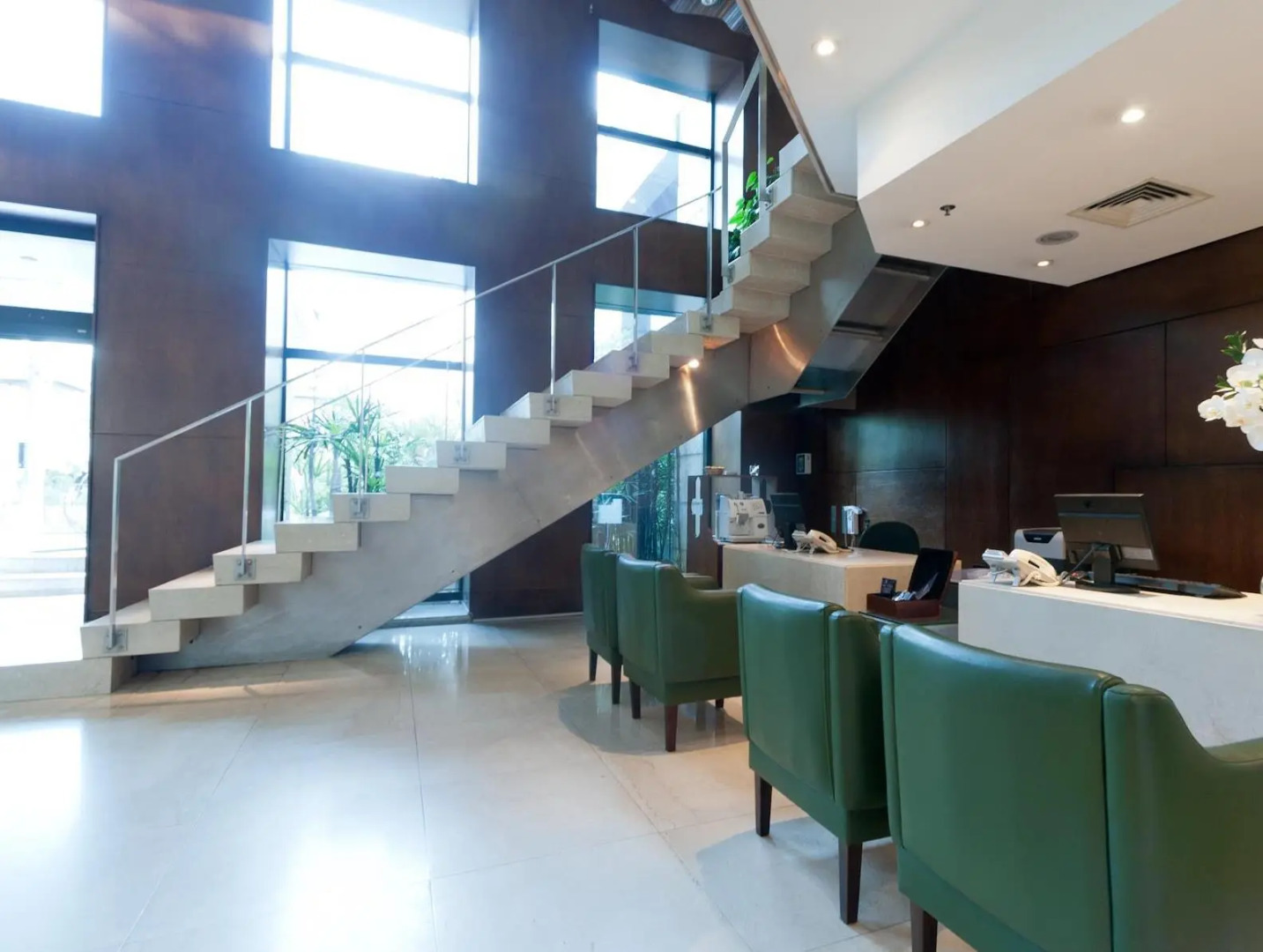 Foto - Estanplaza Berrini