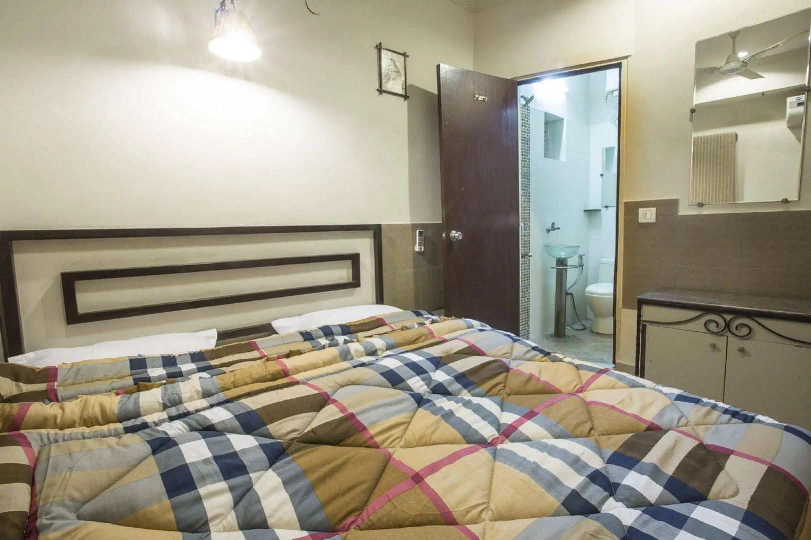 Photo - Smyle Inn - Best Value Hotel near New Delhi Station