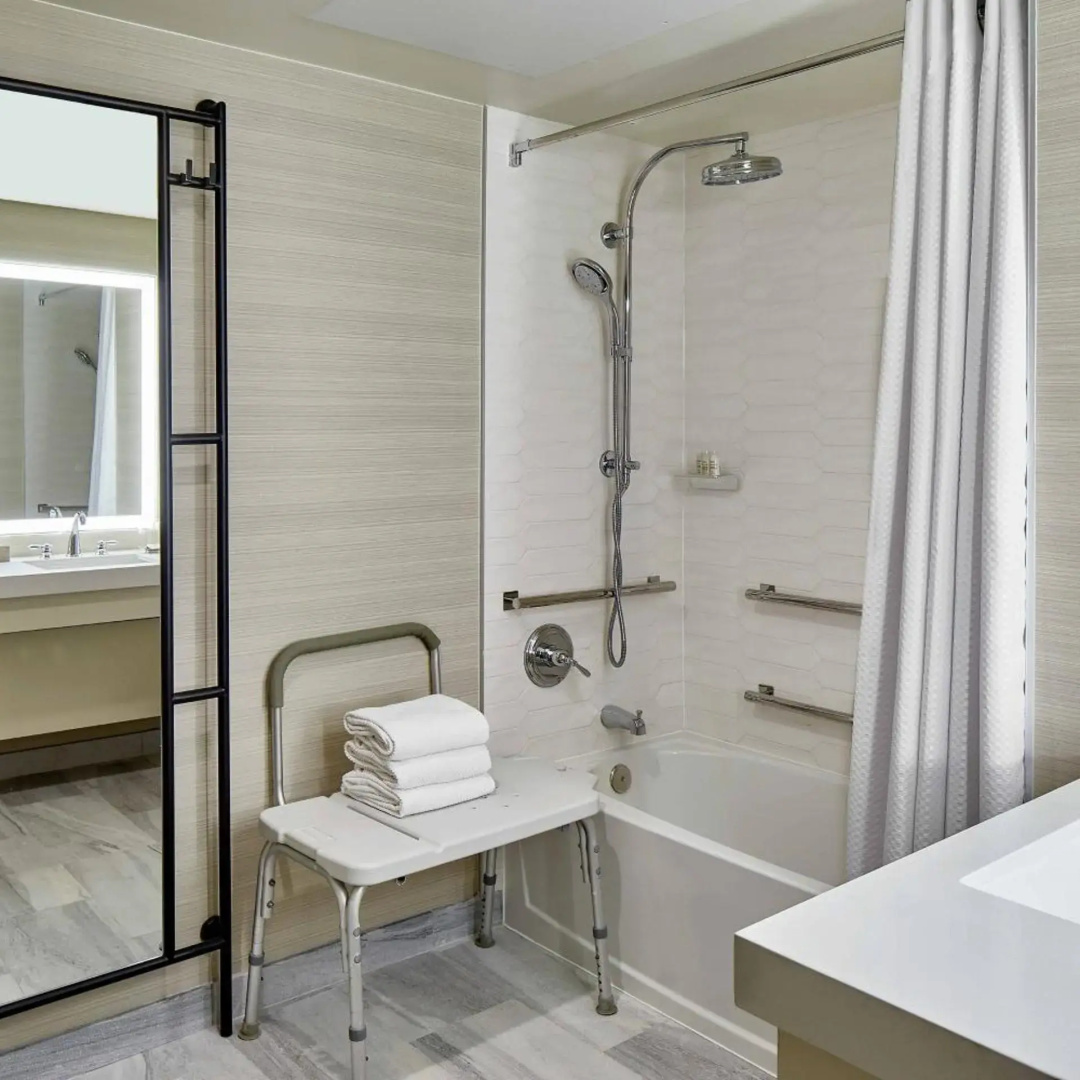 Photo - Renaissance Dallas Hotel