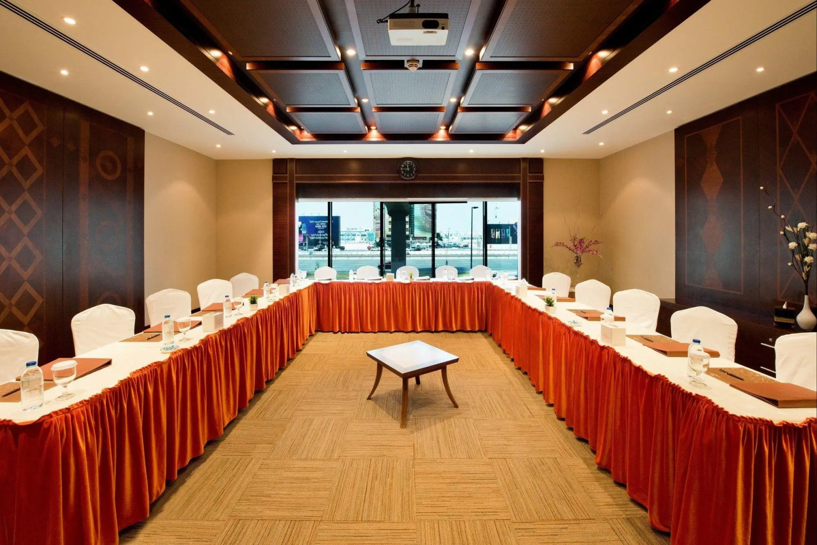 Foto - Emirates Grand Hotel