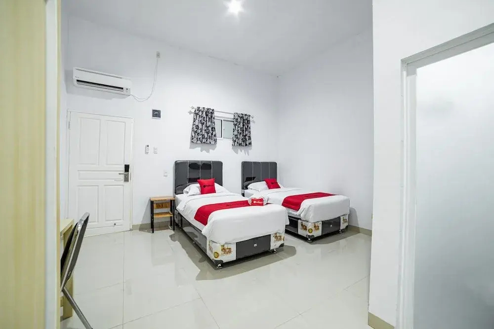 Foto - RedDoorz Plus near Thamrin Plaza Medan