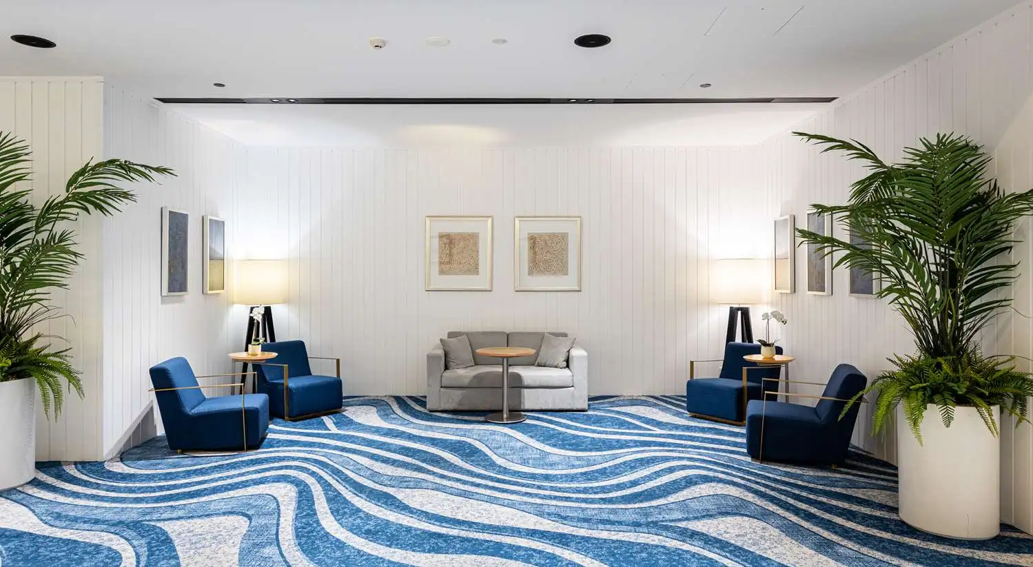 Photo - Hilton Surfers Paradise Hotel & Residences.