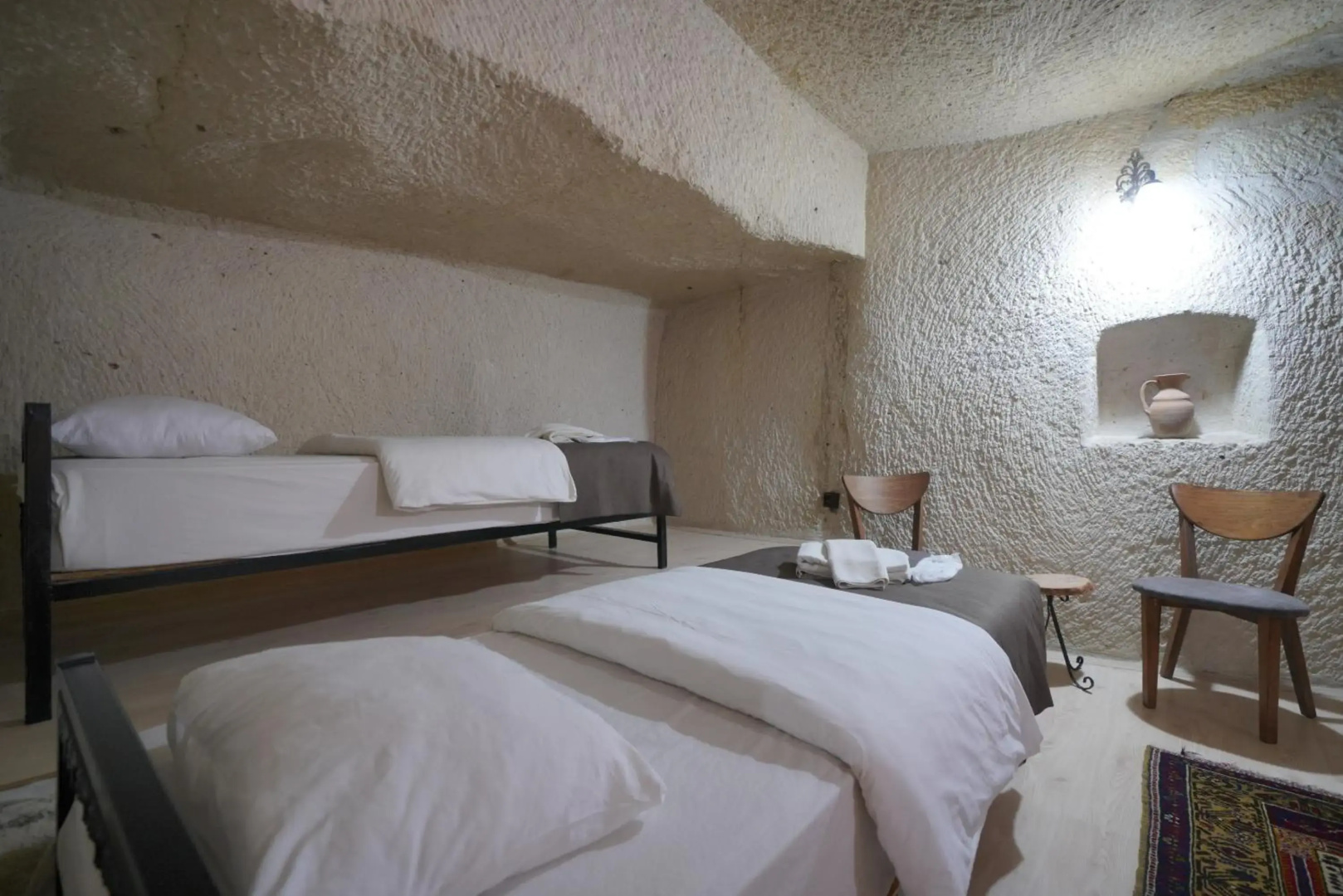 Photo - View Cave Hotel