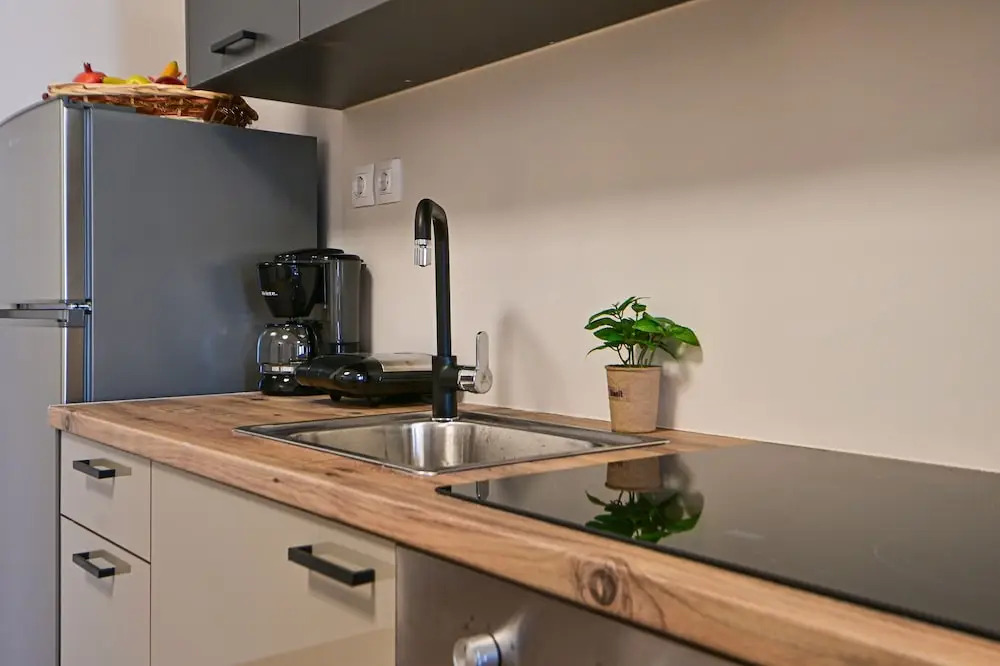 Photo - Thisean Modern Suites By Athens Stay