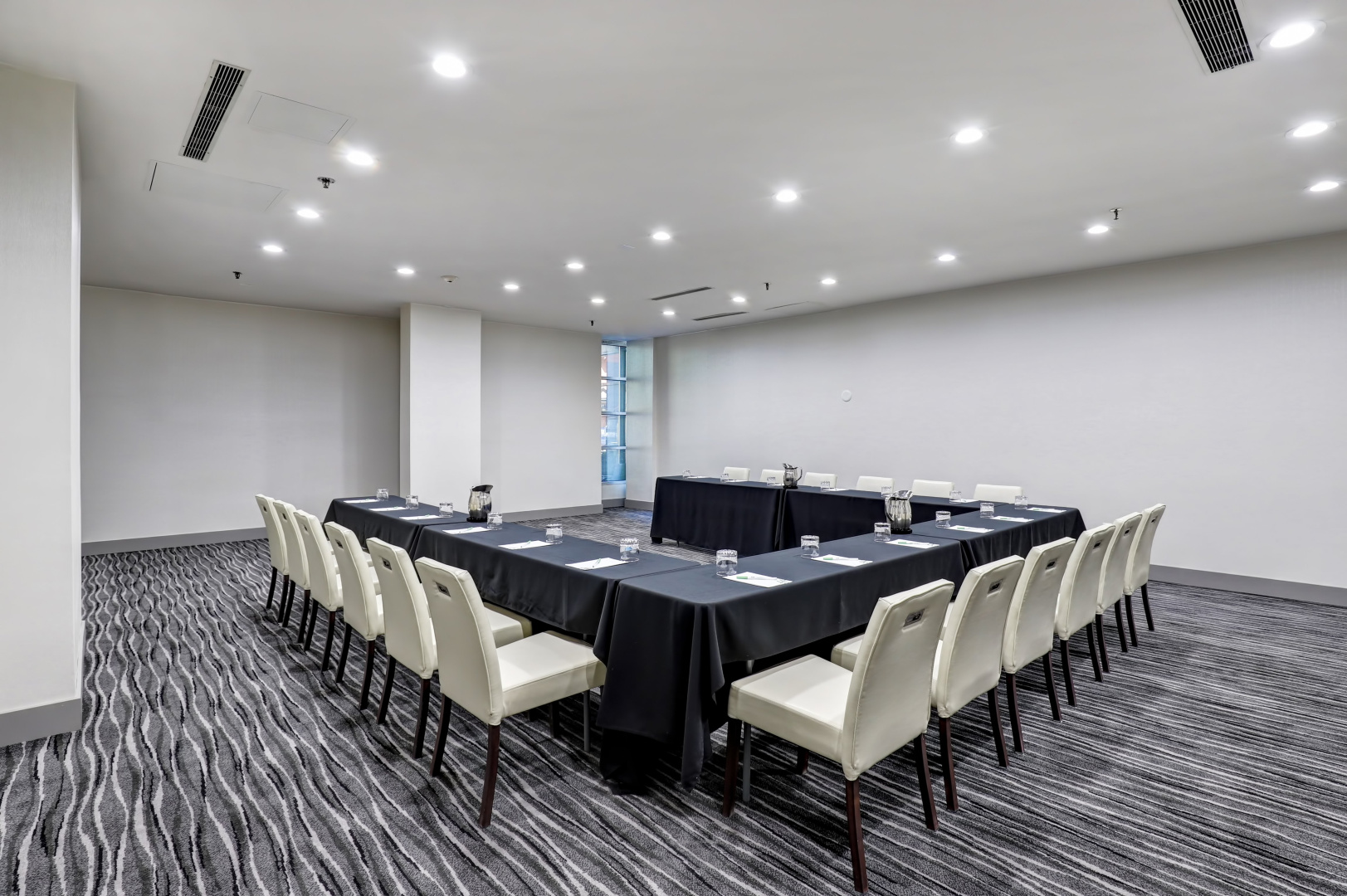 Photo - Holiday Inn - Ottawa Dwtn - Parliament Hill by IHG
