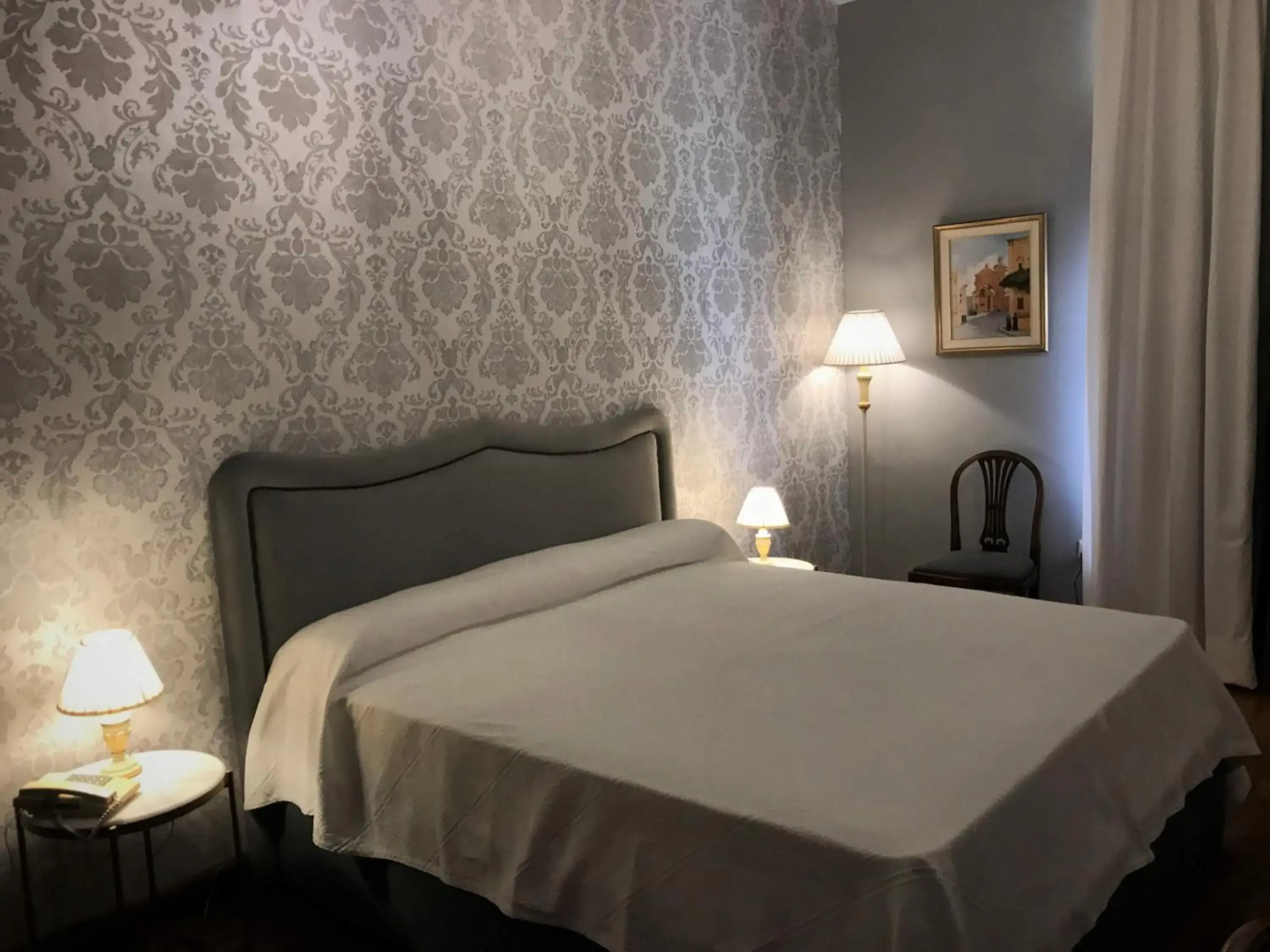 Photo - Hotel Castille
