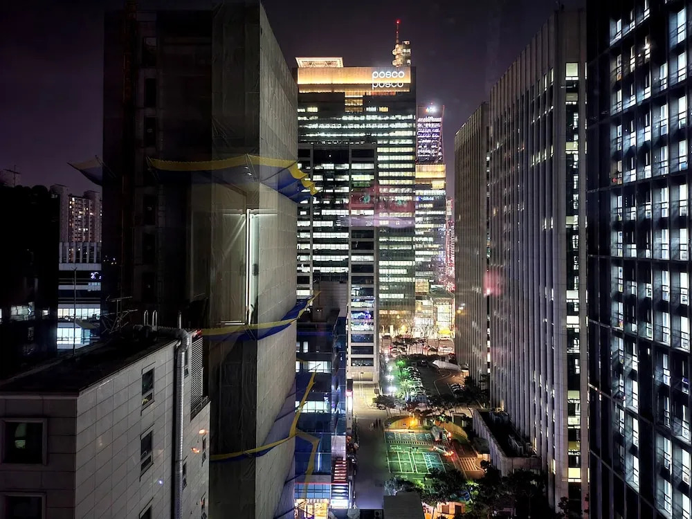 Photo - Khan Residence