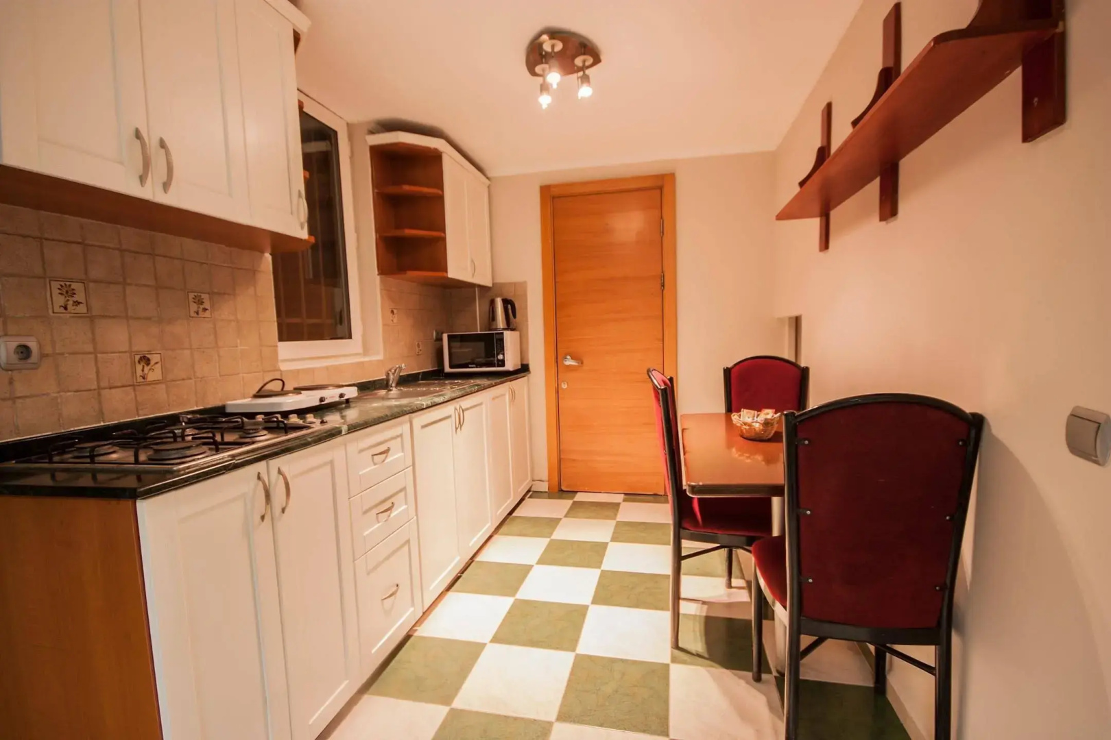 Photo - Moonshine Hotel & Suites