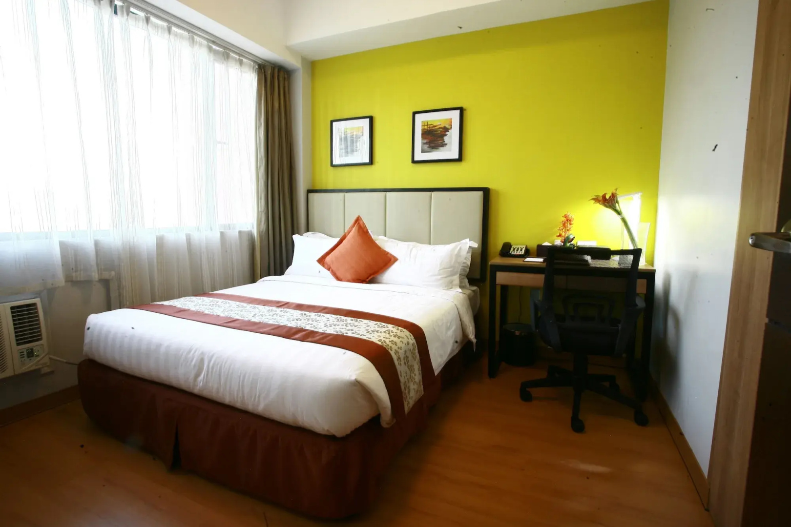 Photo - ACE Hotel and Suites