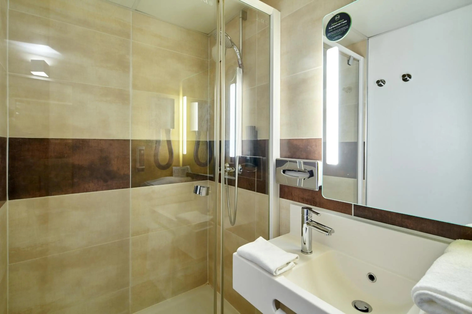 Photo - Al Jaddaf Rotana Dubai