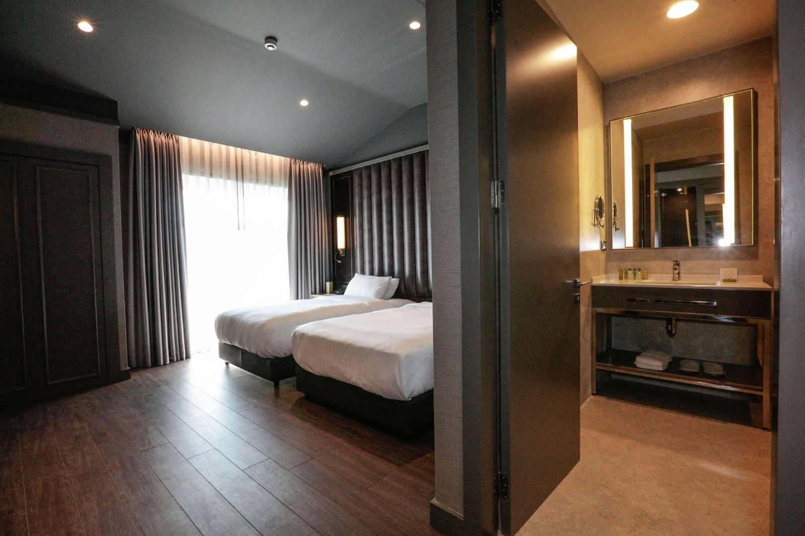 Photo - DoubleTree By Hilton Izmir Airport