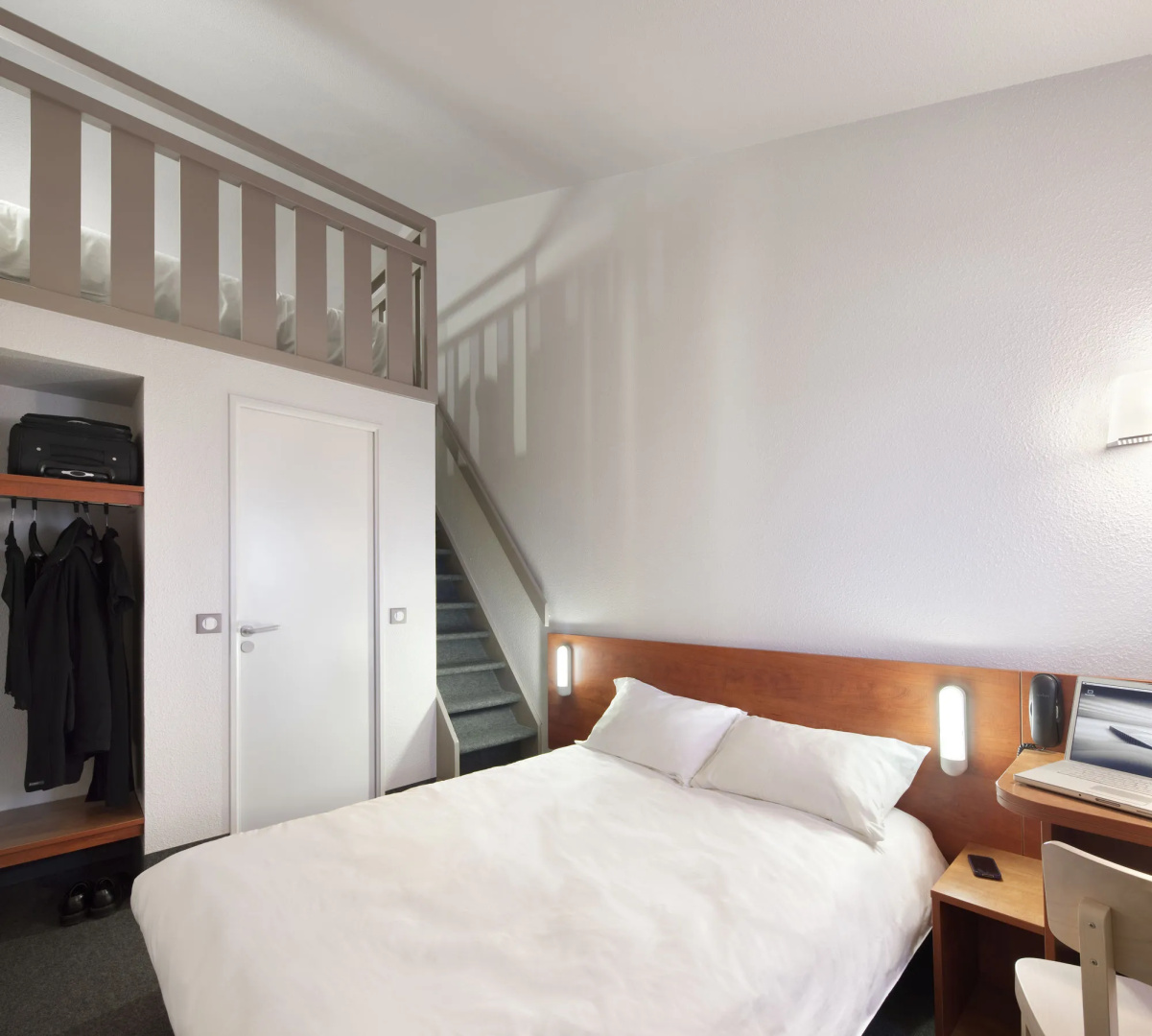 Foto - B&B HOTEL Clermont-Ferrand Le Brézet Aéroport
