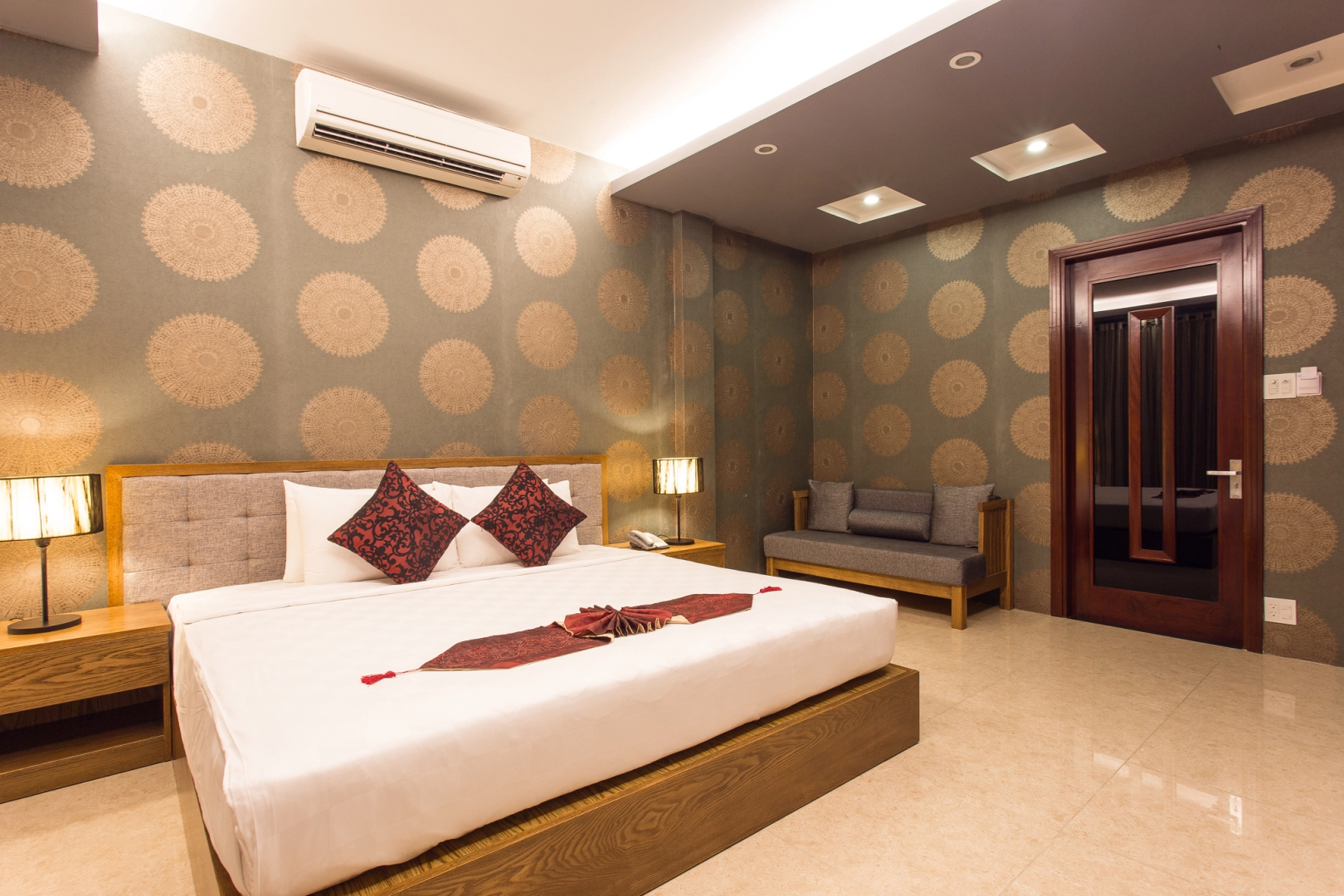Photo - Valentine Hotel
