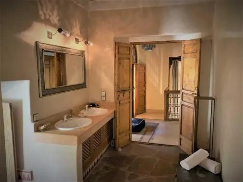 Photo - Riad KHOL Bohémia