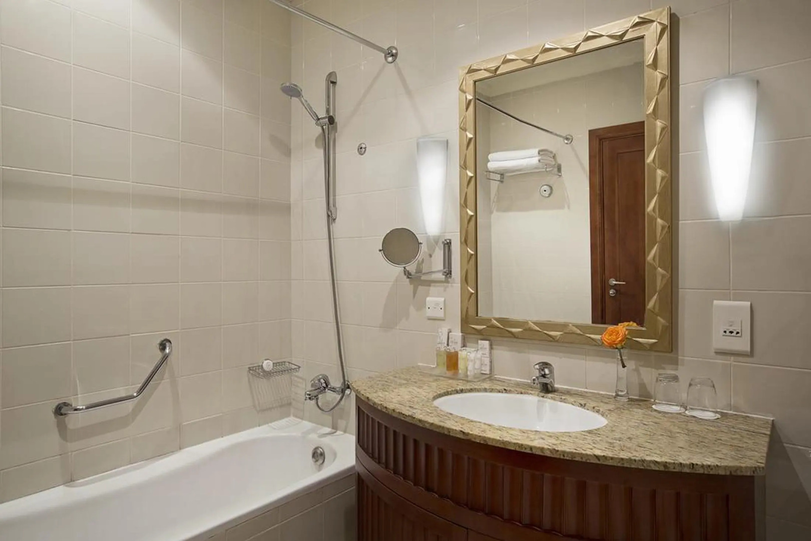 Foto - City Seasons Suites