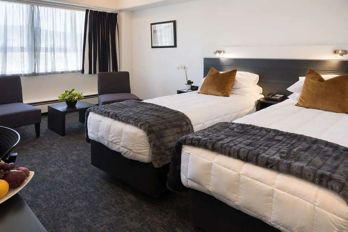 Photo - Bay Plaza Hotel