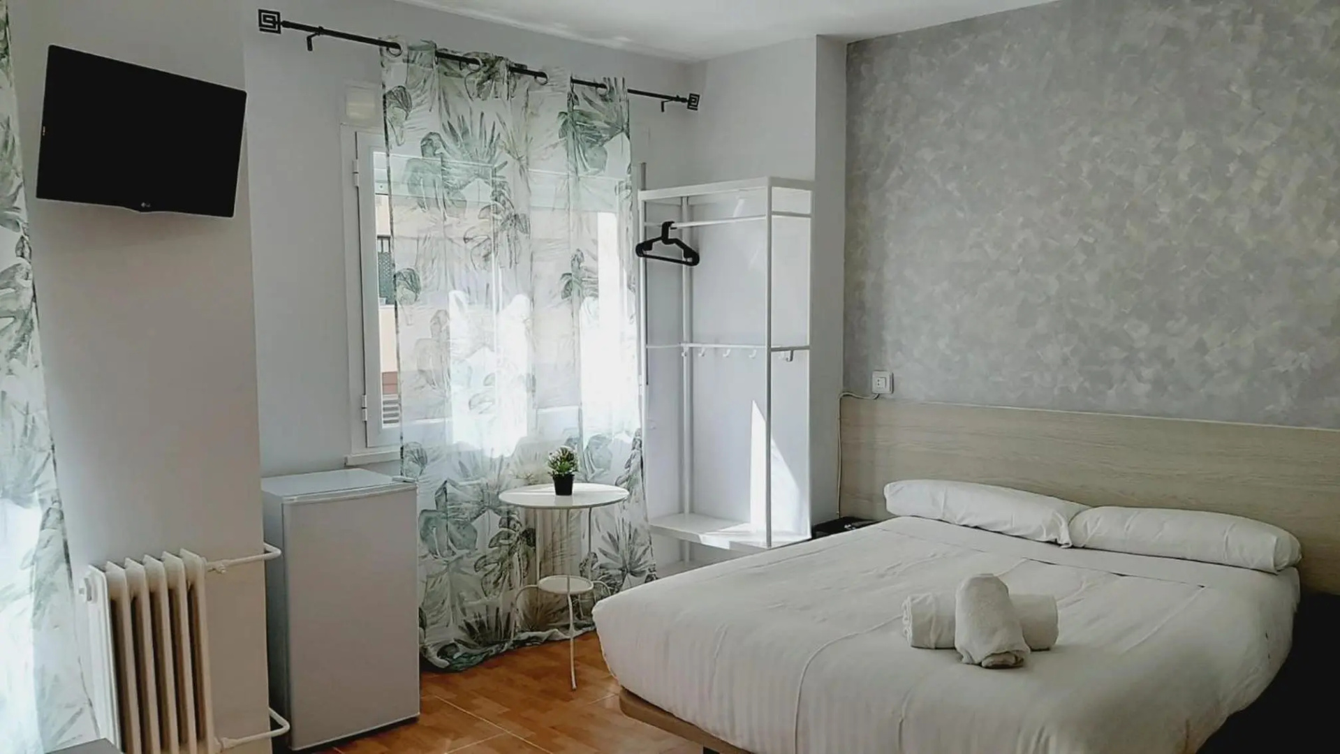 Hostal Lucía by gaiarooms