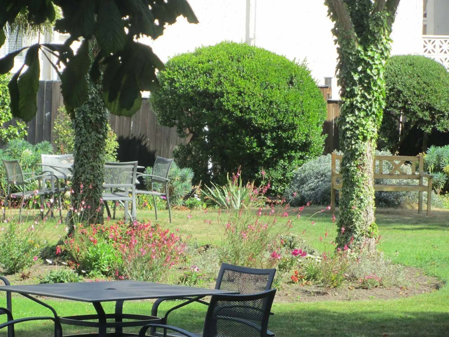 Photo - Ommaroo Hotel