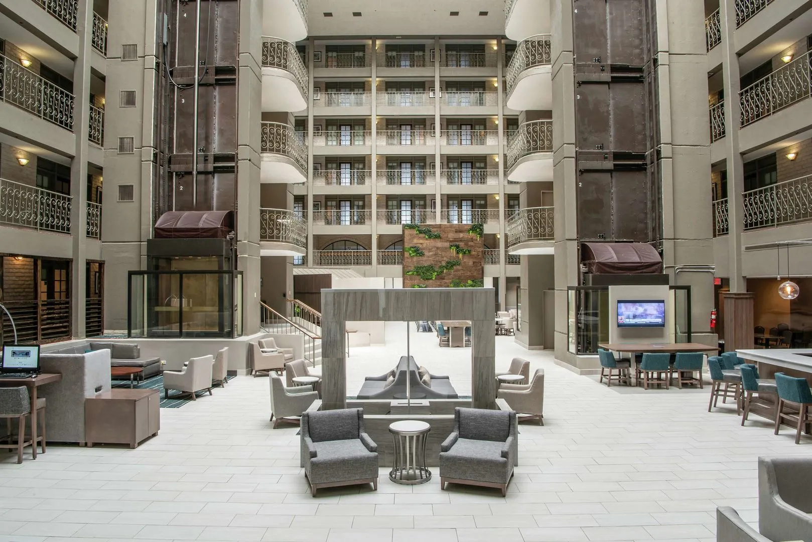 Foto - Embassy Suites by Hilton Chicago Schaumburg Woodfield