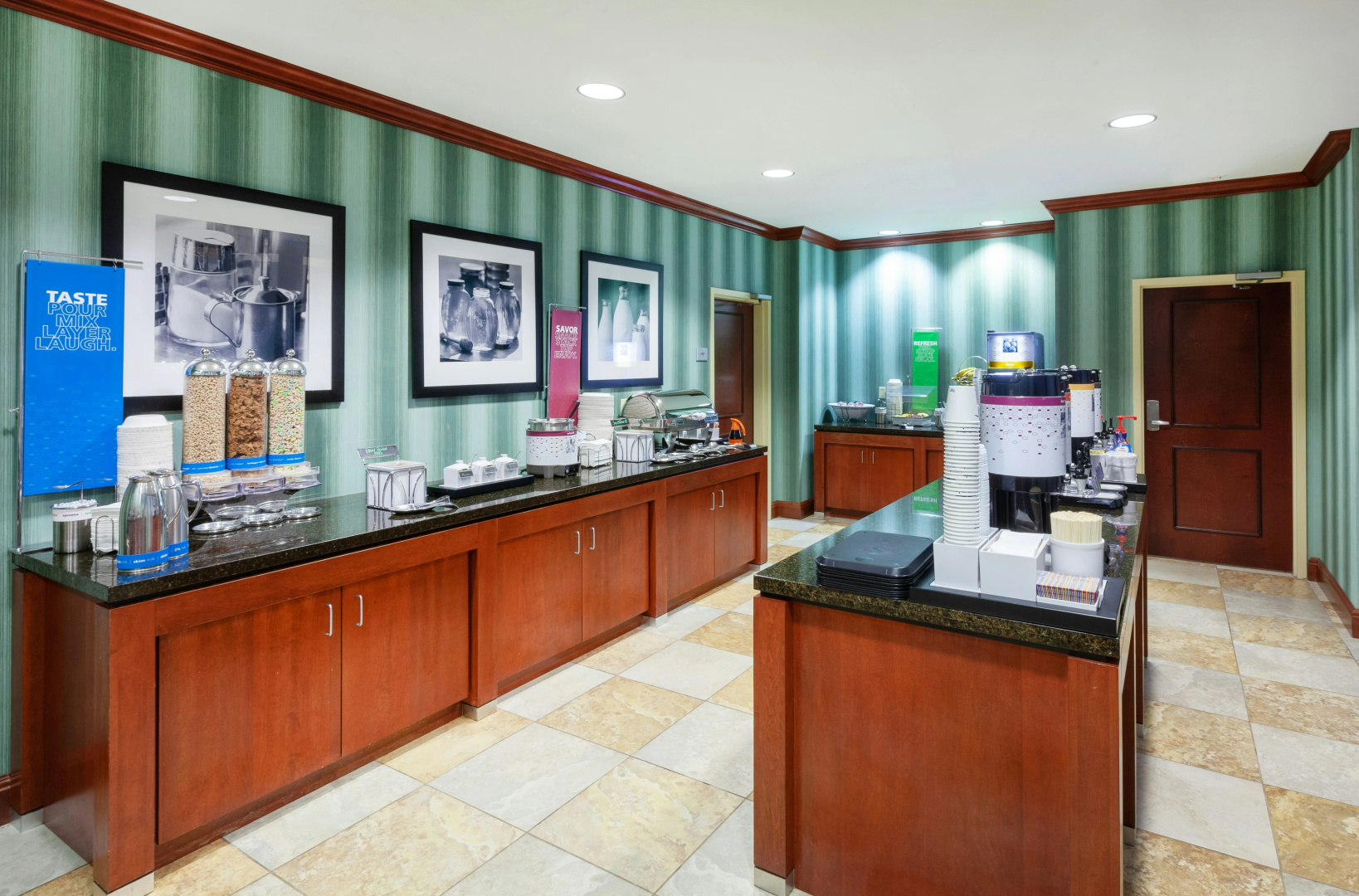 Photo - Hampton Inn & Suites El Paso West