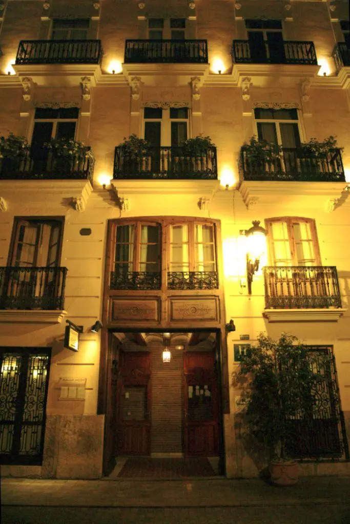 Foto - Ad Hoc Monumental 1881