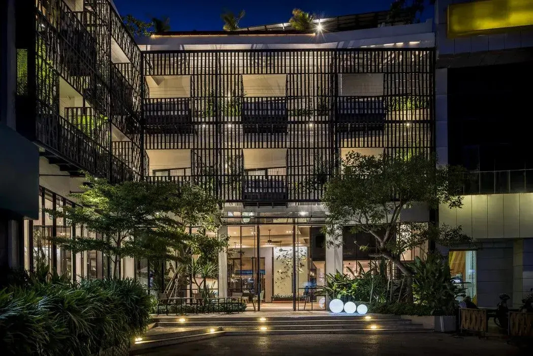 Photo - The Aviary Hotel