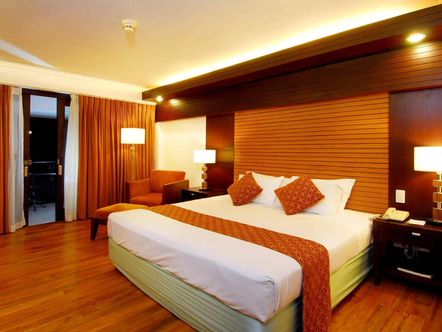 Photo - Waterfront Airport Hotel and Casino