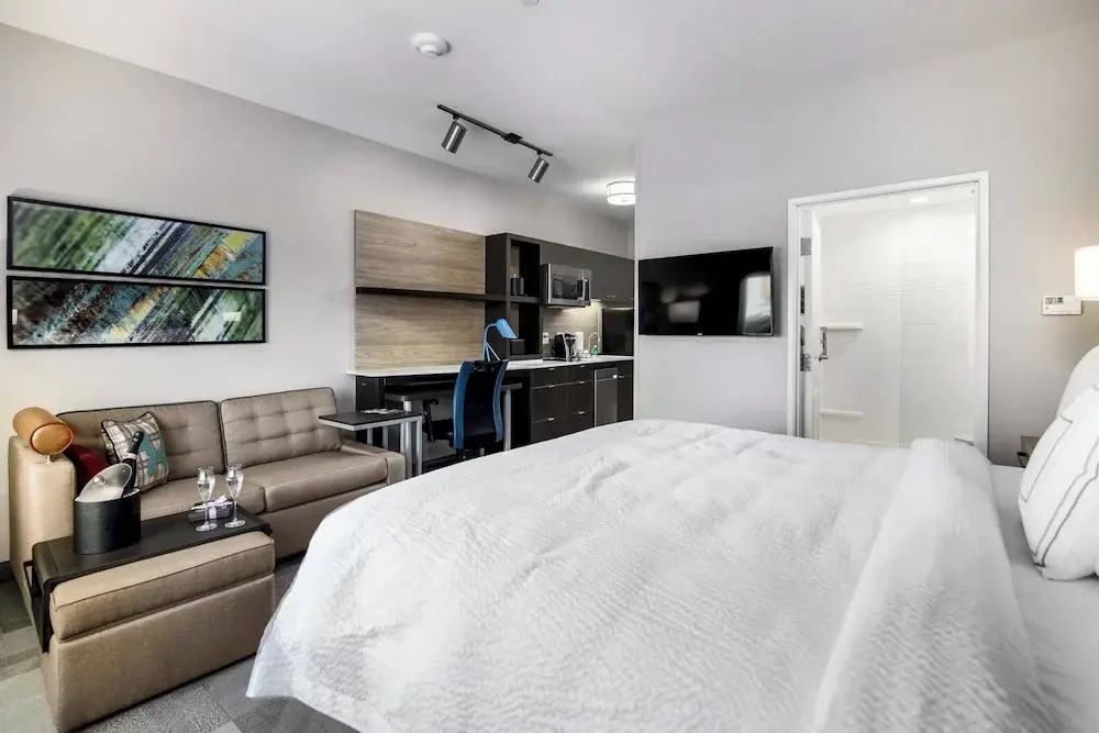 Photo - TownePlace Suites by Marriott Houston Hobby Airport