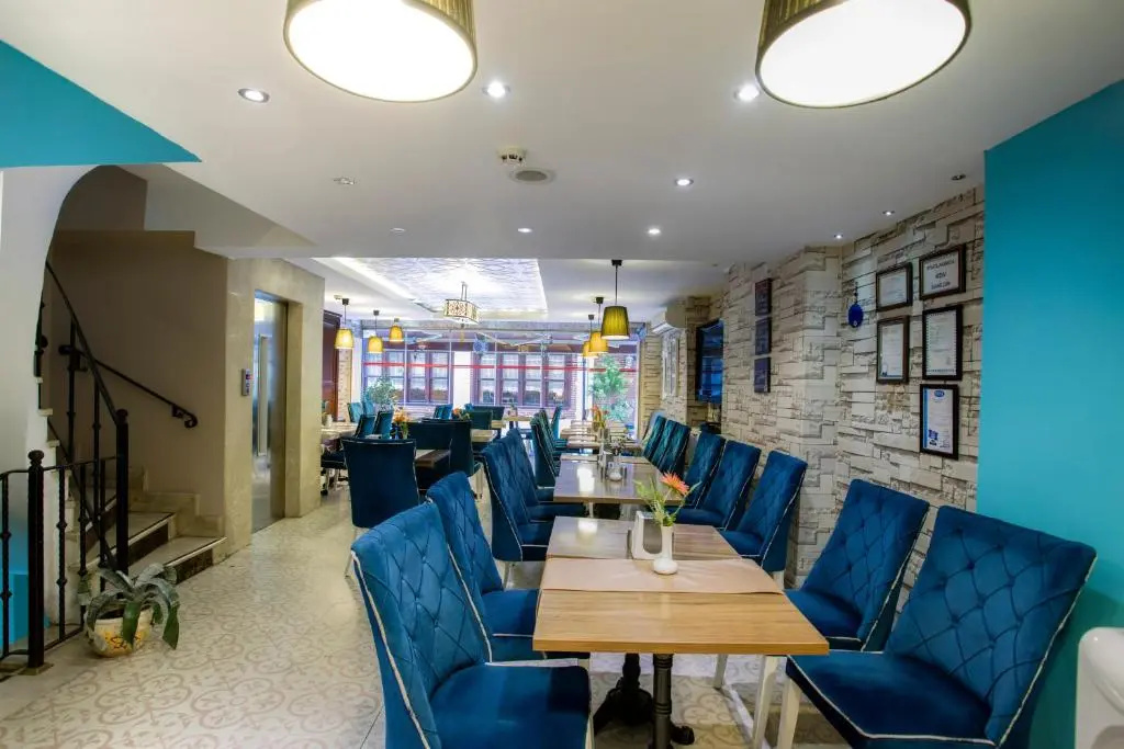 Photo - Raymond Blue Hotel