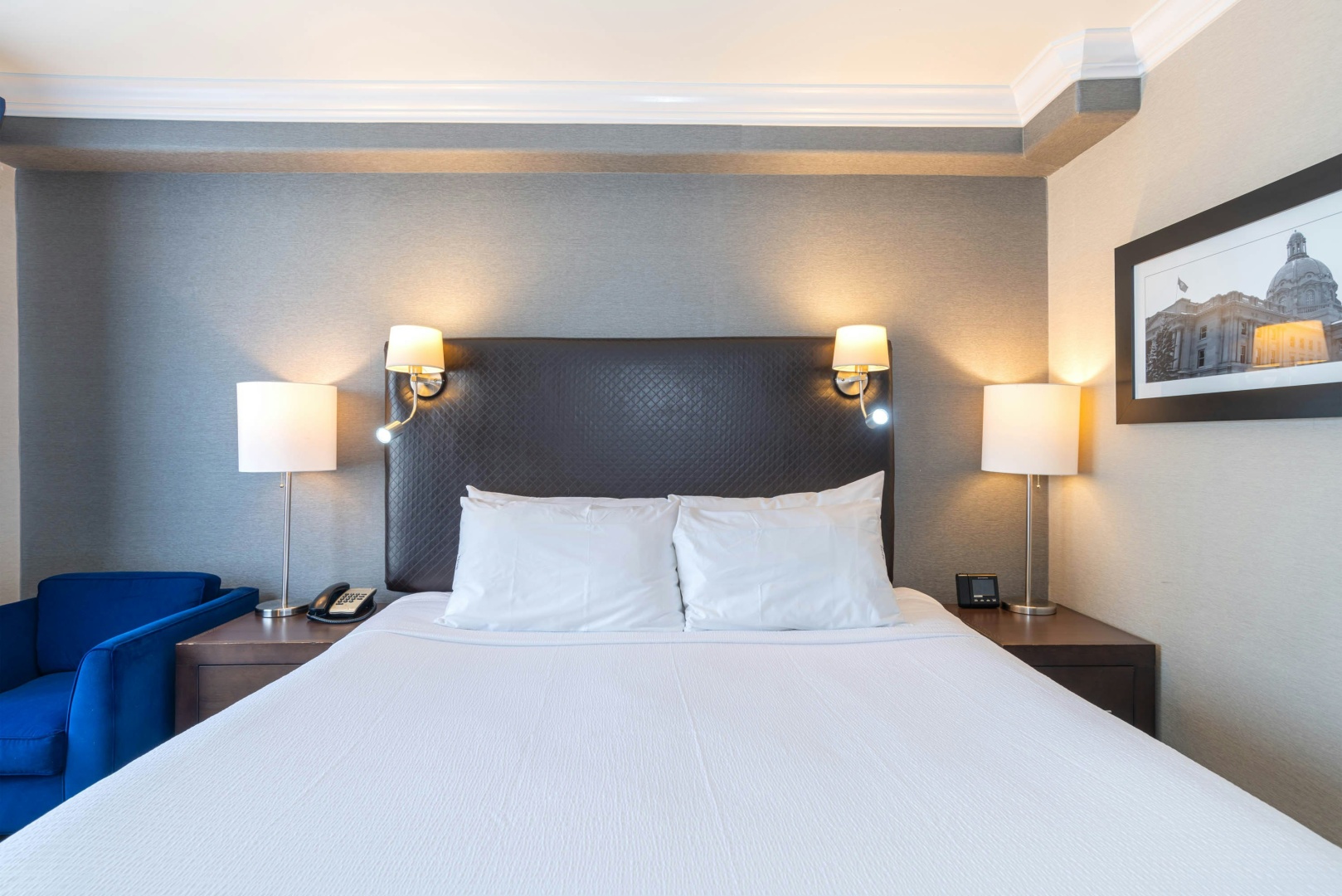 Photo - Sandman Signature Edmonton South Hotel