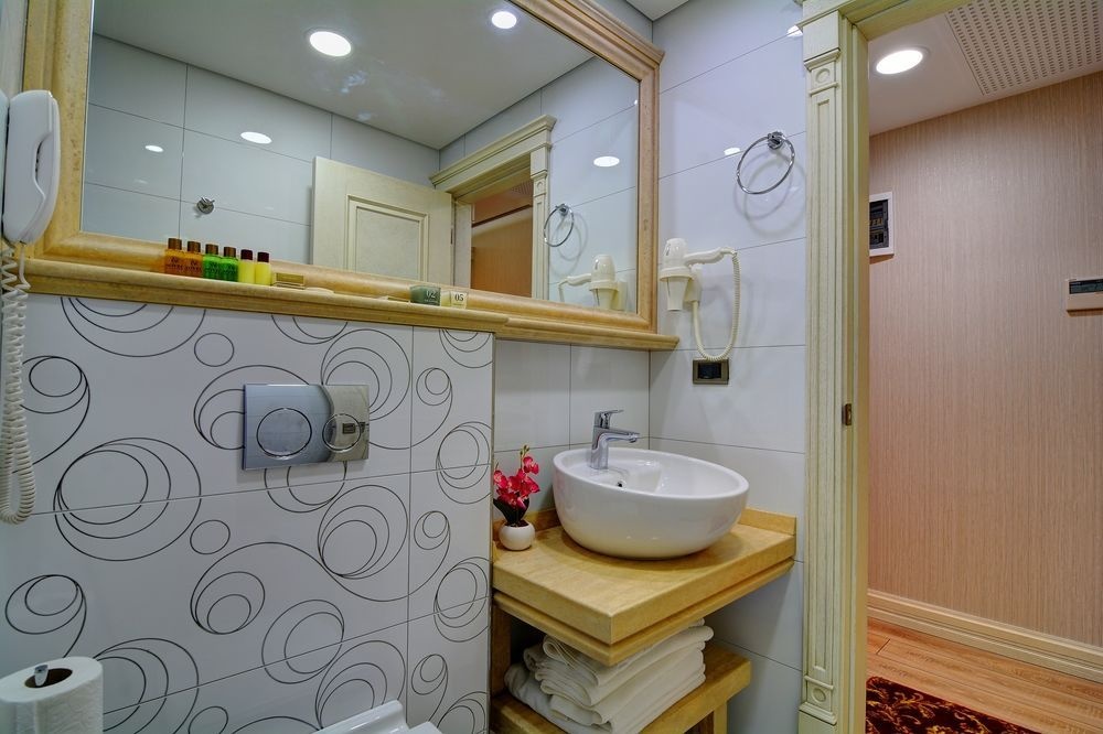 Photo - Novelty Hotel
