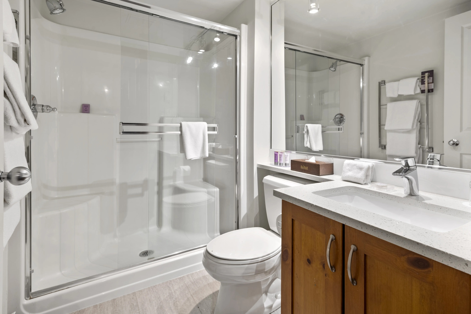 Foto - Blackcomb Springs Suites by CLIQUE