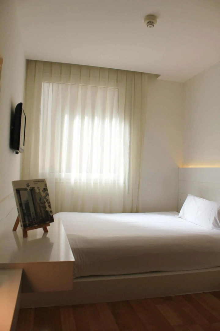 Photo - Pol & Grace Hotel