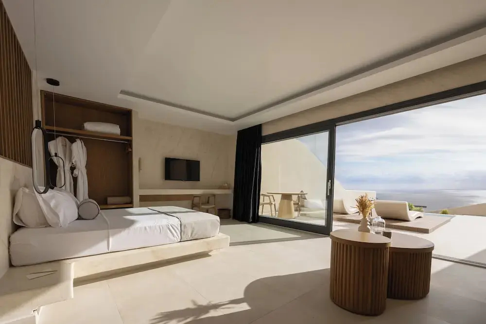 Photo - Pnoe Luxury Suites