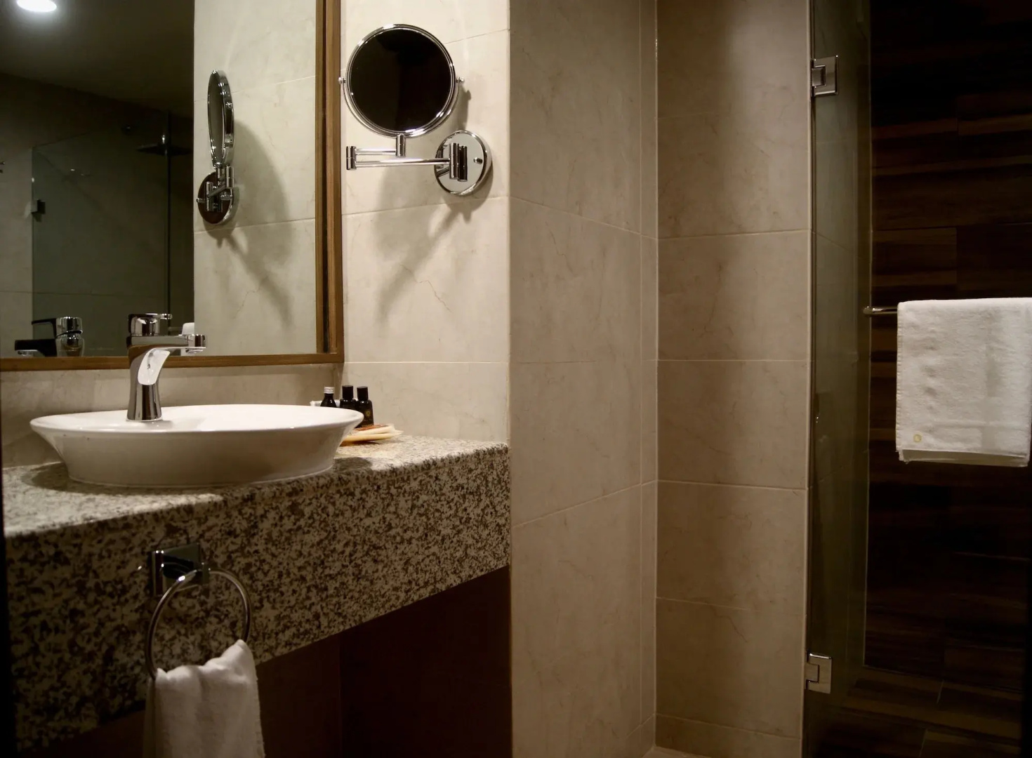 Photo - Hotel Velvet Plaza