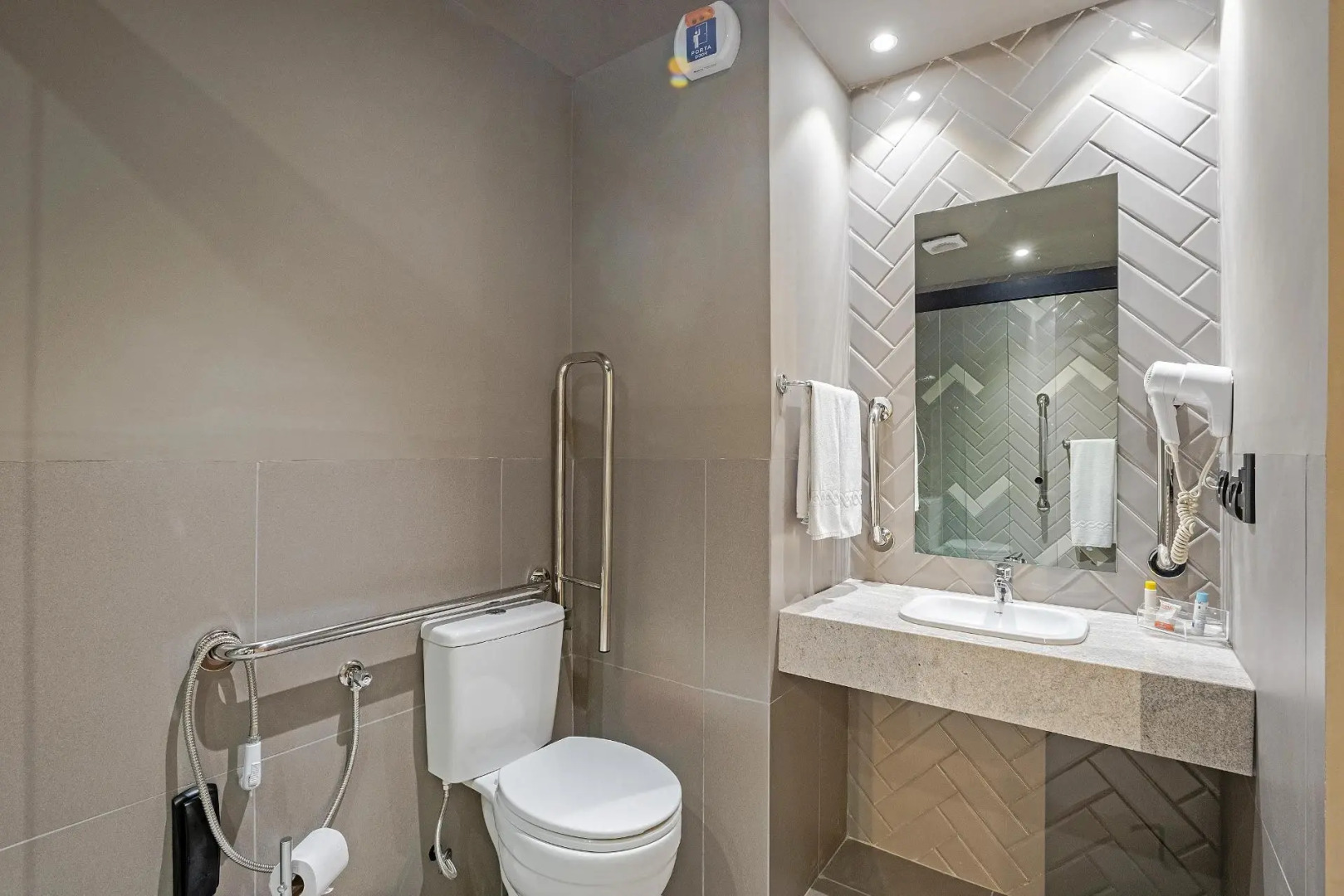 Photo - Slim Hotel Curitiba Alto da XV