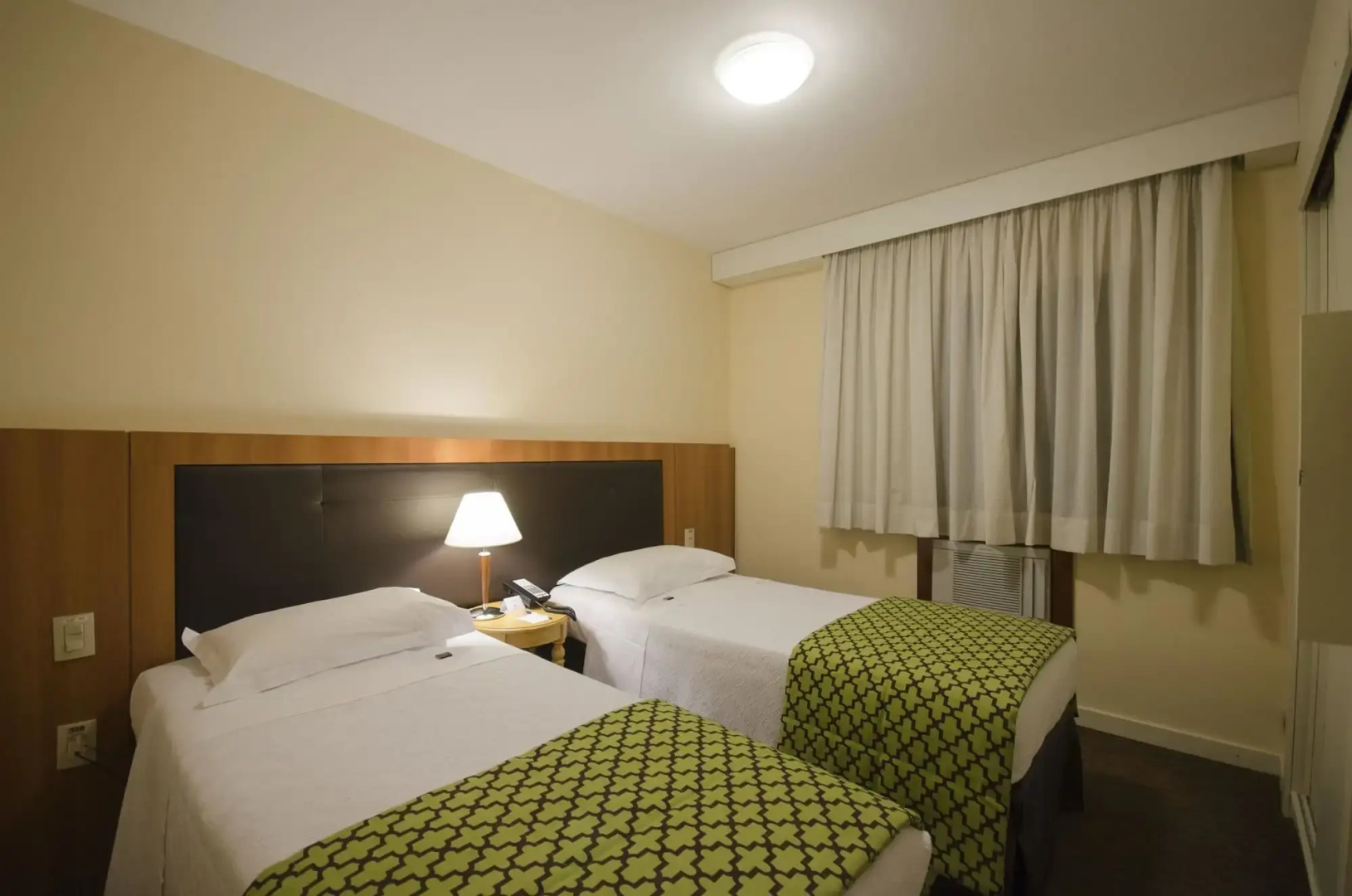 Foto - Estanplaza Nações Unidas