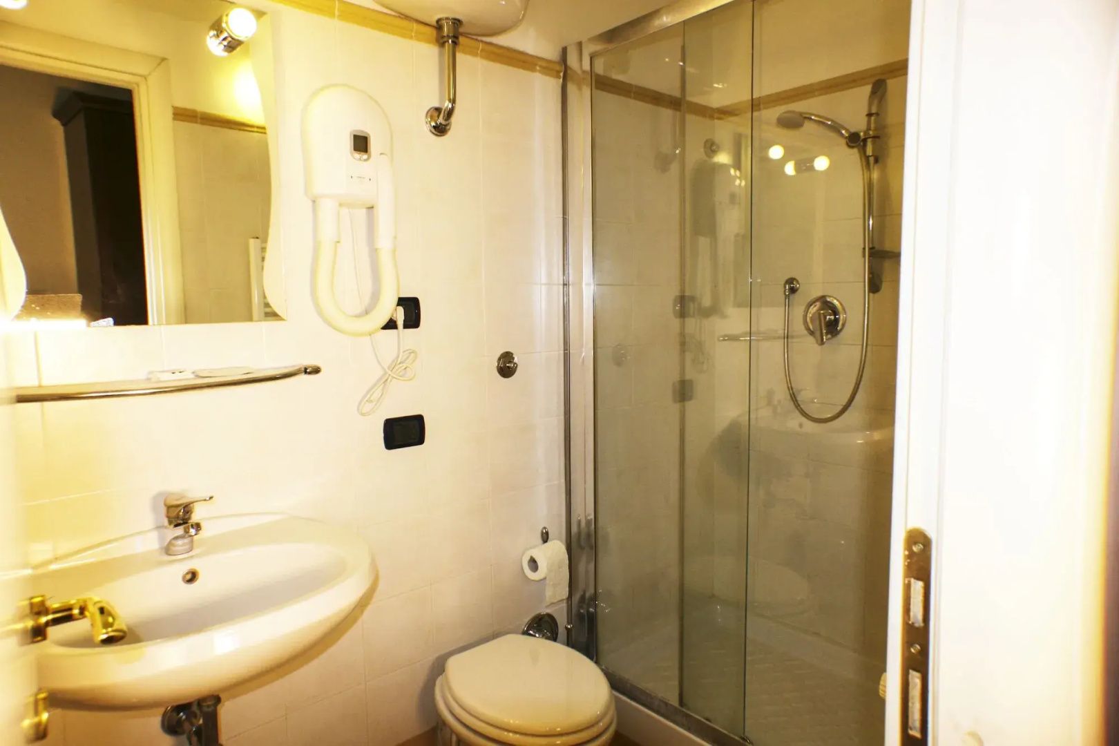 Photo - Sixtythree Guesthouse