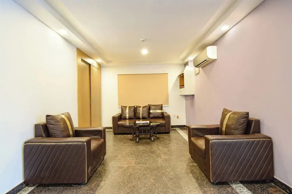 Photo - Fabhotel Cinco Primera - Nr LV Prasad, Banjara Hills