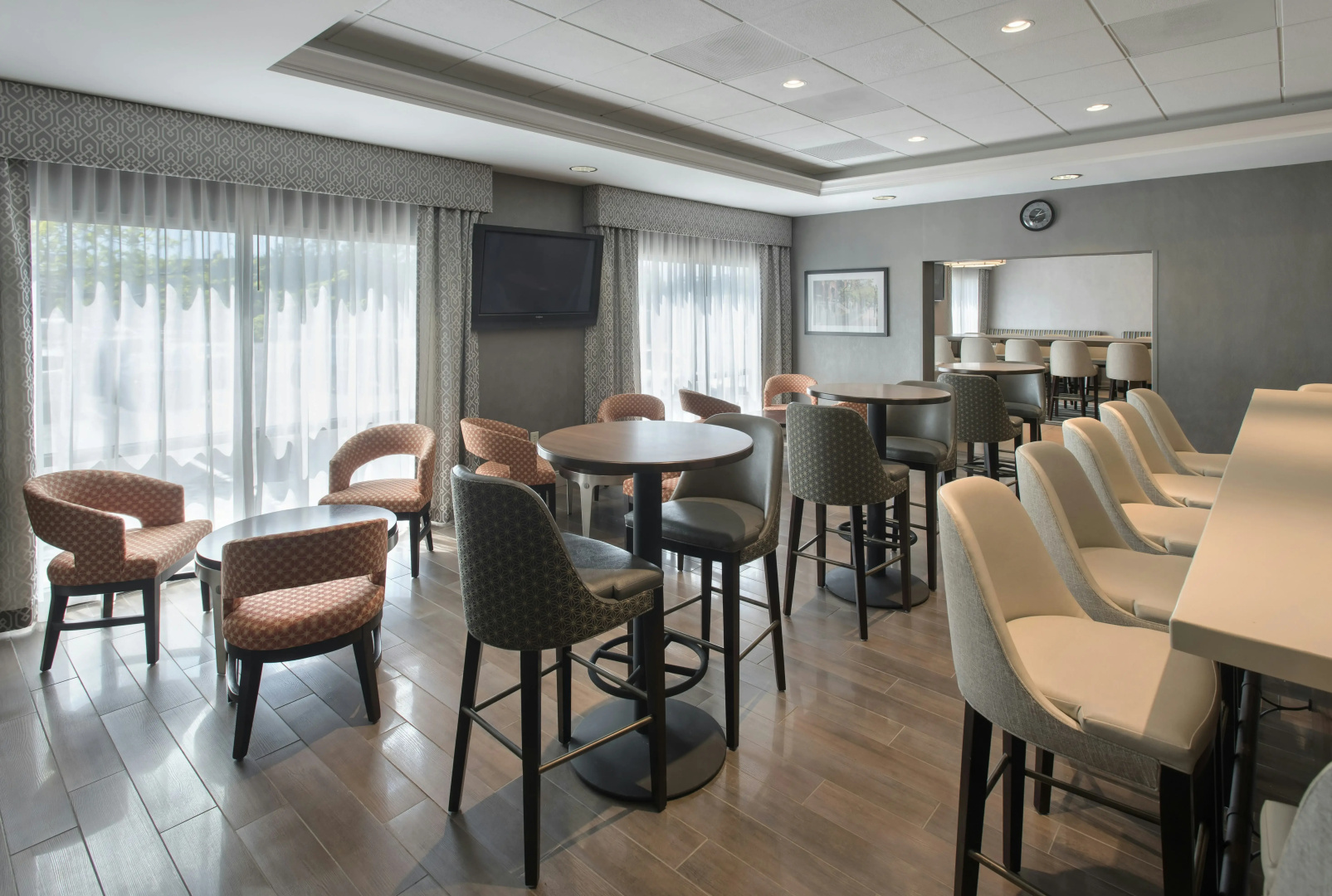 Photo - Hampton Inn Boston - Logan Airport