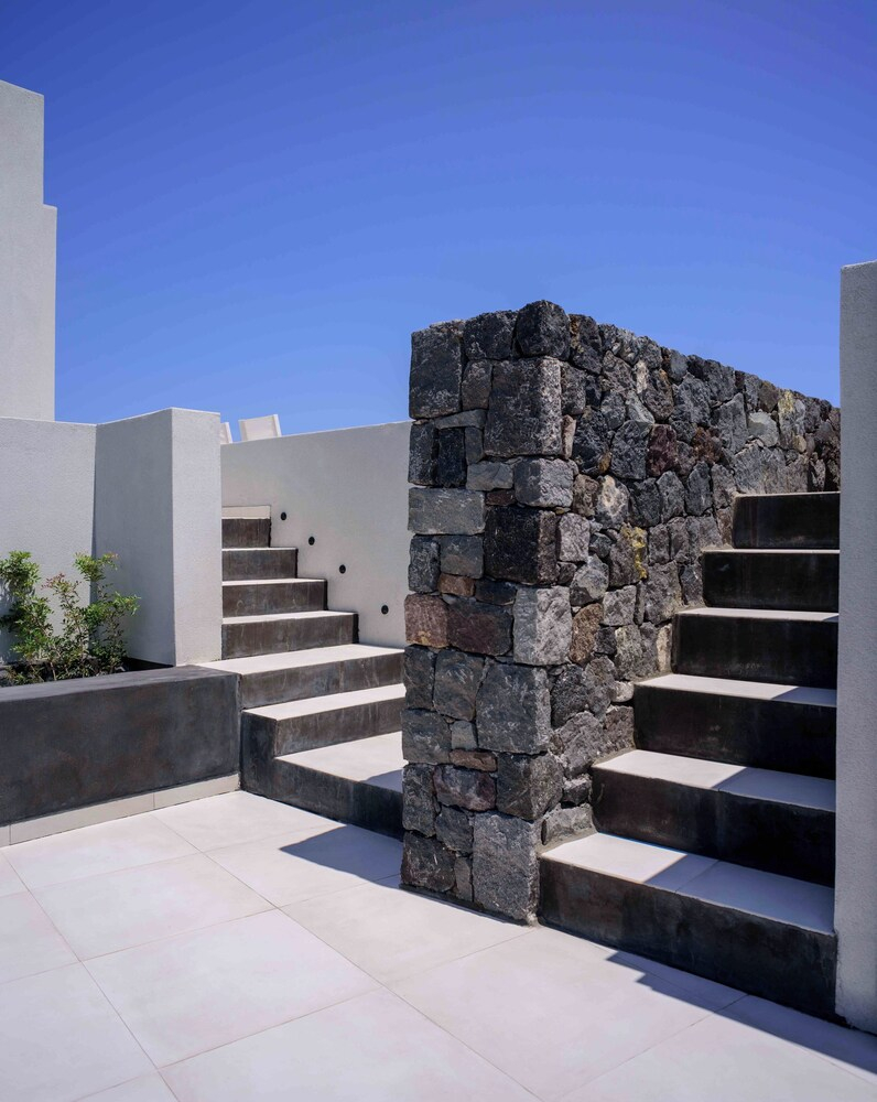 Photo - Ryolithos Suites